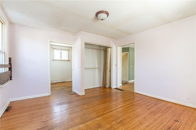 4 Sanford Place, Rochester, NY 14620