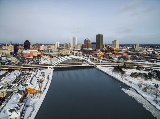 4 Sanford Place, Rochester, NY 14620