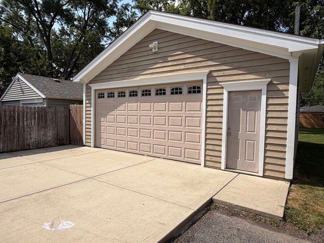 2204 Campbell Street, Rolling Meadows, IL 60008