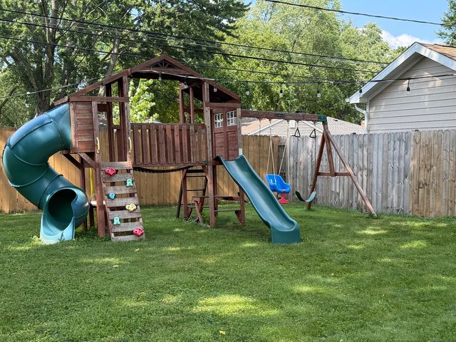 2204 Campbell Street, Rolling Meadows, IL 60008