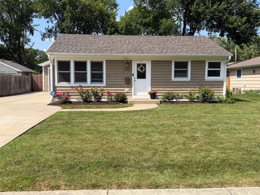 2204 Campbell Street, Rolling Meadows, IL 60008