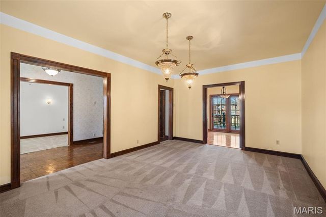 1215 Sunset Avenue, Richmond Heights, MO 63117