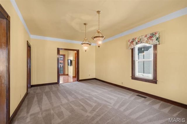 1215 Sunset Avenue, Richmond Heights, MO 63117