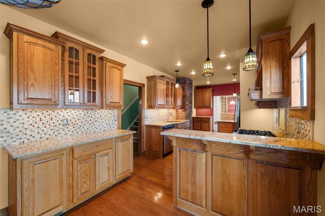 1215 Sunset Avenue, Richmond Heights, MO 63117