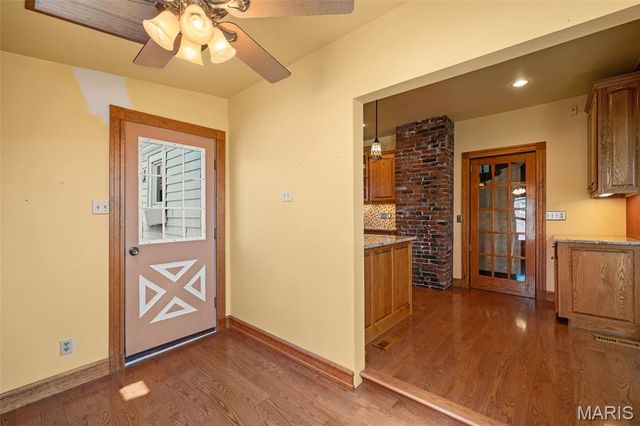 1215 Sunset Avenue, Richmond Heights, MO 63117