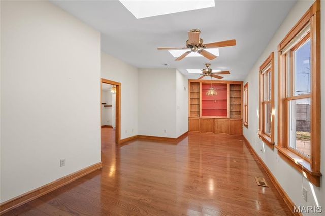 1215 Sunset Avenue, Richmond Heights, MO 63117