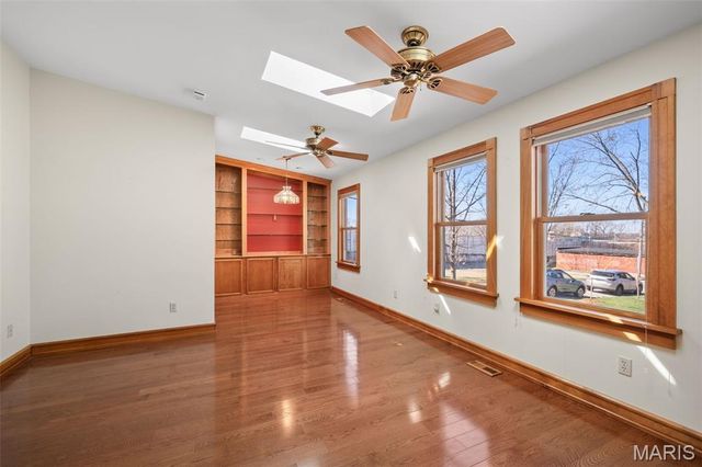 1215 Sunset Avenue, Richmond Heights, MO 63117