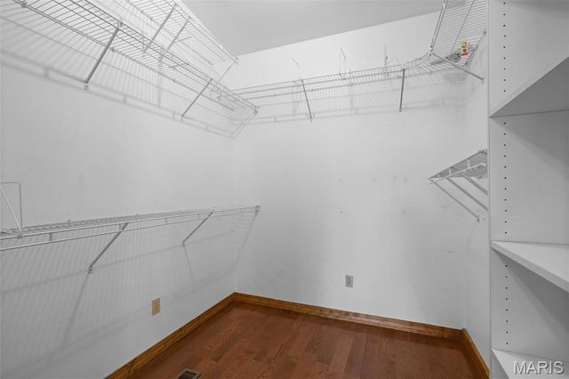 1215 Sunset Avenue, Richmond Heights, MO 63117