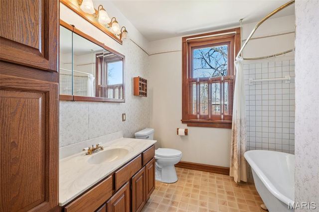 1215 Sunset Avenue, Richmond Heights, MO 63117