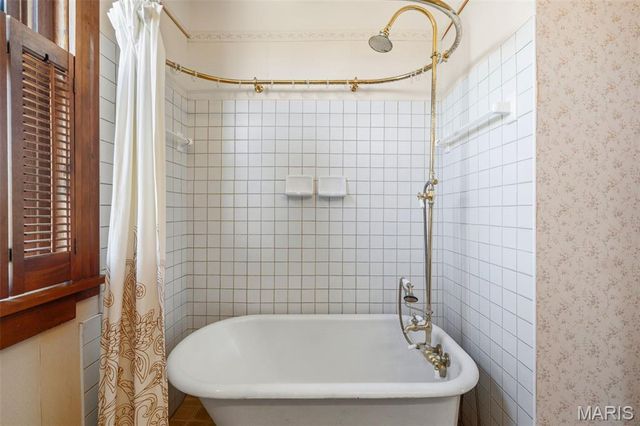 1215 Sunset Avenue, Richmond Heights, MO 63117