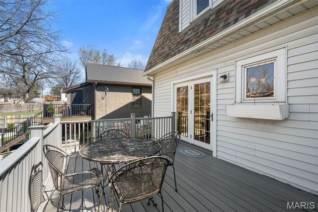 1215 Sunset Avenue, Richmond Heights, MO 63117