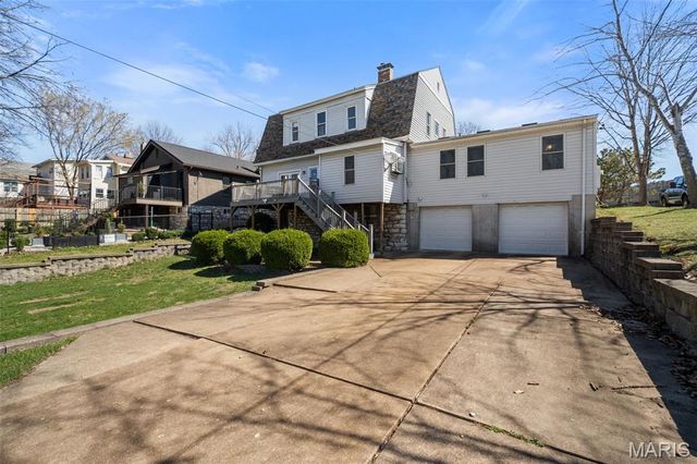 1215 Sunset Avenue, Richmond Heights, MO 63117