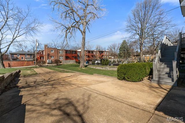 1215 Sunset Avenue, Richmond Heights, MO 63117