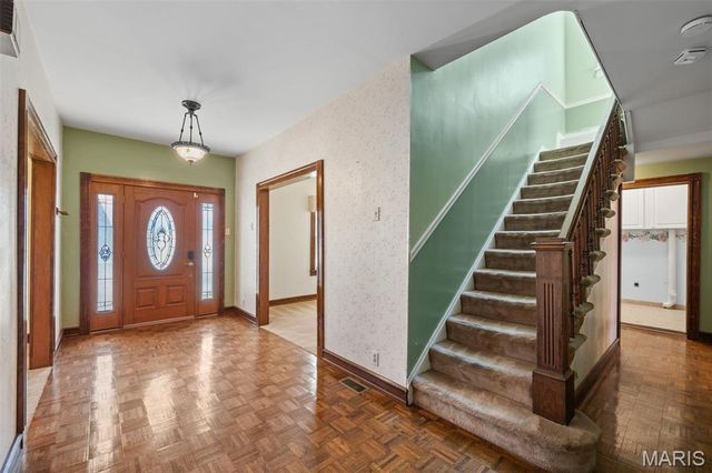 1215 Sunset Avenue, Richmond Heights, MO 63117