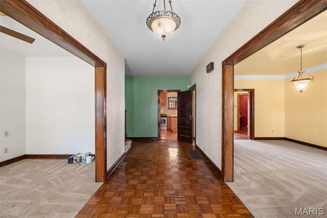 1215 Sunset Avenue, Richmond Heights, MO 63117