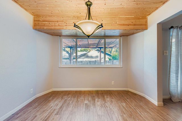 9201 HEATHERWOOD DR, Austin, TX 78748