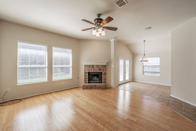 9853 Autumn Sage Drive, Fort Worth, TX 76108
