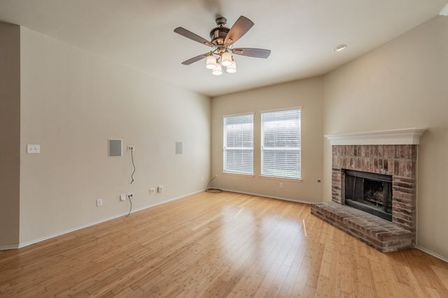 9853 Autumn Sage Drive, Fort Worth, TX 76108