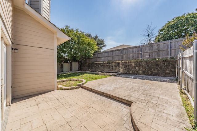 9853 Autumn Sage Drive, Fort Worth, TX 76108