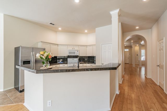 9853 Autumn Sage Drive, Fort Worth, TX 76108