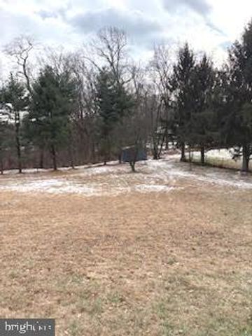 4356 LOTUS LN, Coopersburg, PA 18036