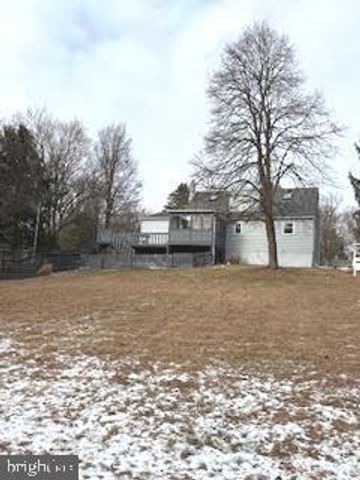 4356 LOTUS LN, Coopersburg, PA 18036