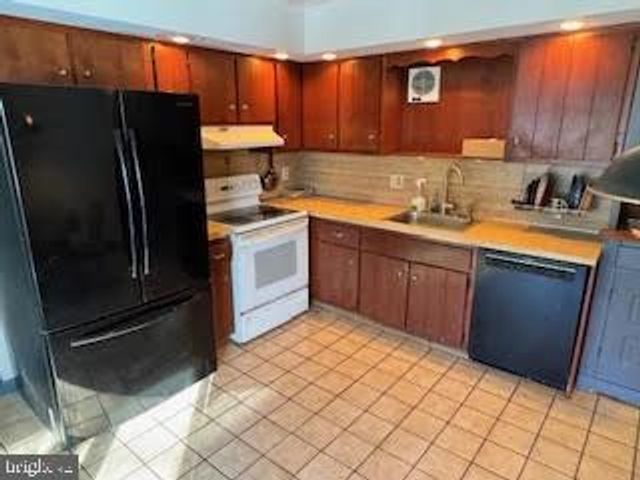 4356 LOTUS LN, Coopersburg, PA 18036