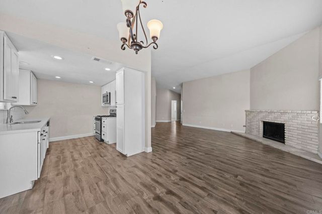 255 Cavendish Drive, Hemet, CA 92545