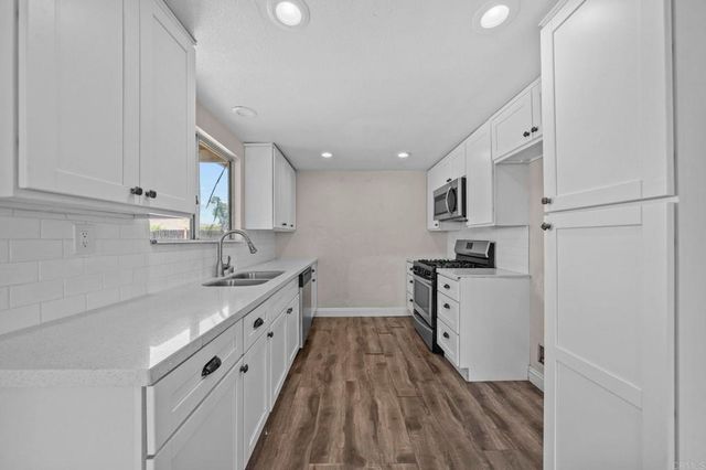 255 Cavendish Drive, Hemet, CA 92545