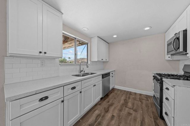 255 Cavendish Drive, Hemet, CA 92545