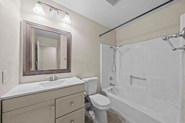 255 Cavendish Drive, Hemet, CA 92545