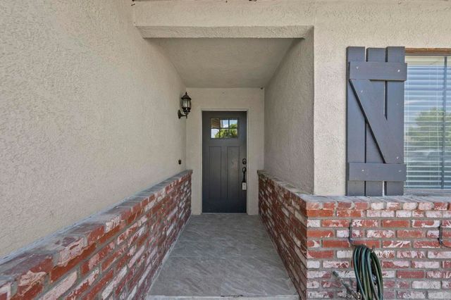255 Cavendish Drive, Hemet, CA 92545