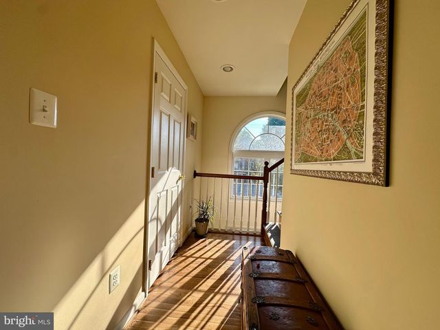 2223 GREAT FALLS ST, Falls Church, VA 22046