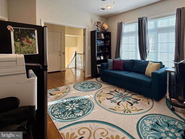 2223 GREAT FALLS ST, Falls Church, VA 22046