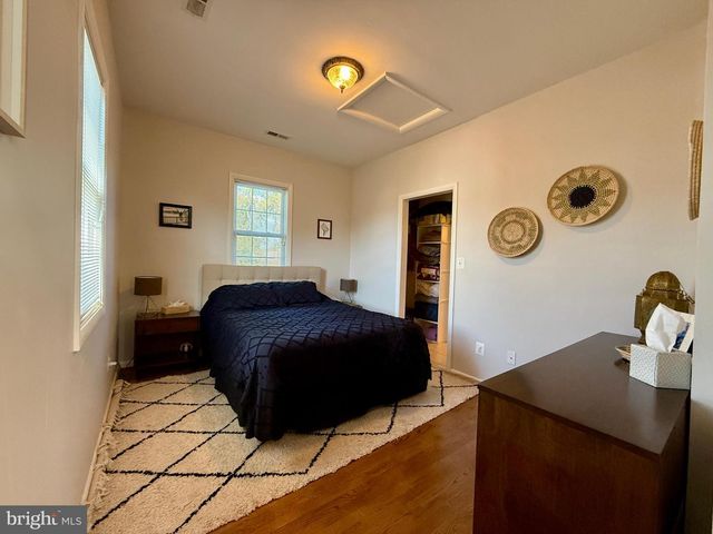 2223 GREAT FALLS ST, Falls Church, VA 22046