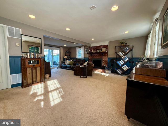 2223 GREAT FALLS ST, Falls Church, VA 22046