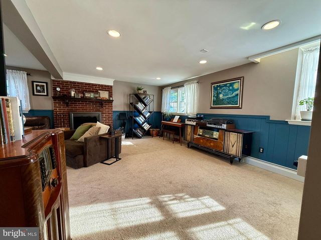 2223 GREAT FALLS ST, Falls Church, VA 22046