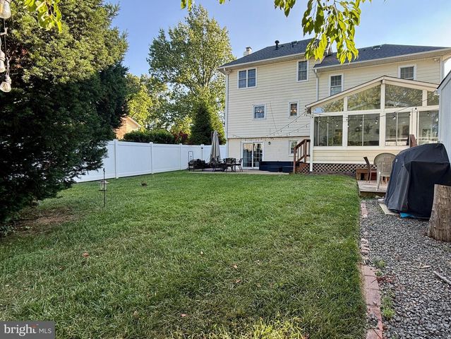 2223 GREAT FALLS ST, Falls Church, VA 22046