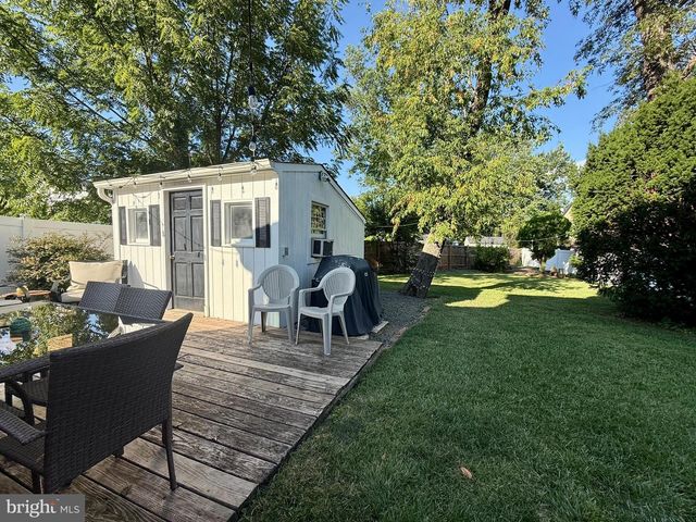 2223 GREAT FALLS ST, Falls Church, VA 22046