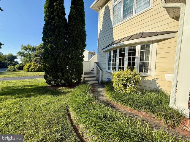 2223 GREAT FALLS ST, Falls Church, VA 22046