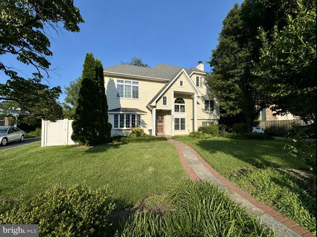 2223 GREAT FALLS ST, Falls Church, VA 22046