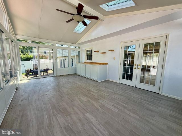 2223 GREAT FALLS ST, Falls Church, VA 22046