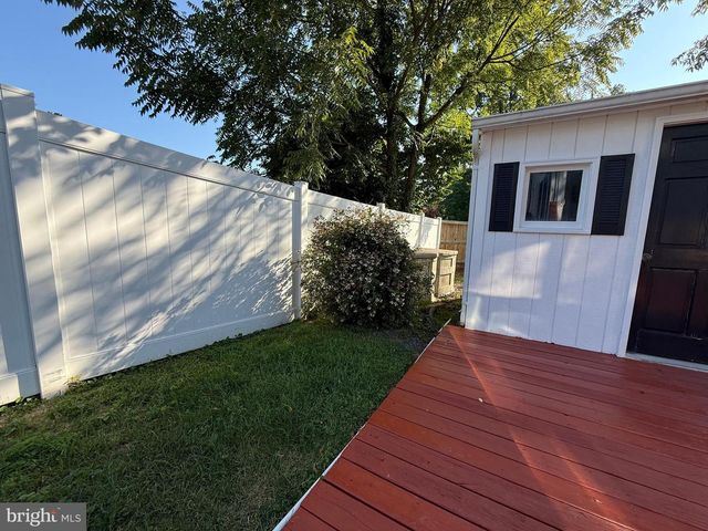 2223 GREAT FALLS ST, Falls Church, VA 22046