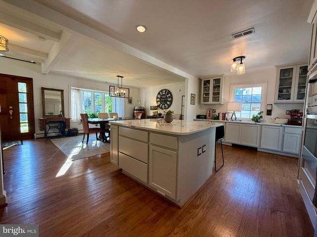 2223 GREAT FALLS ST, Falls Church, VA 22046