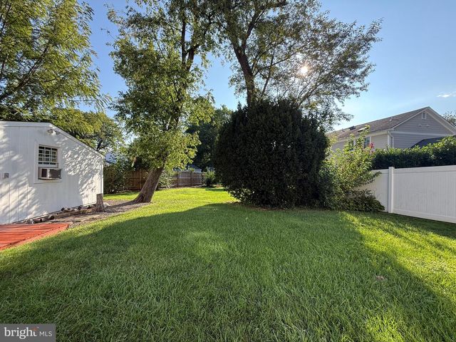2223 GREAT FALLS ST, Falls Church, VA 22046