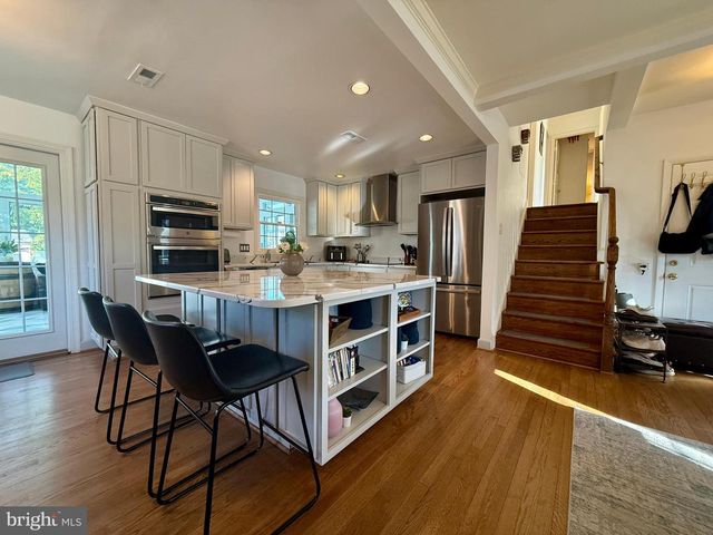 2223 GREAT FALLS ST, Falls Church, VA 22046