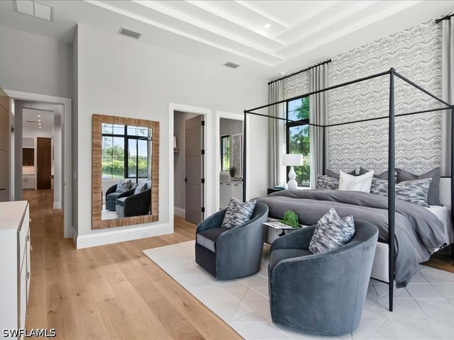 6446 Daniels RD, Naples, FL 34109