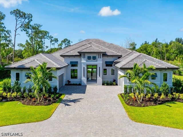 6446 Daniels RD, Naples, FL 34109