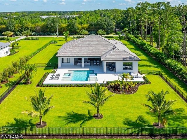 6446 Daniels RD, Naples, FL 34109