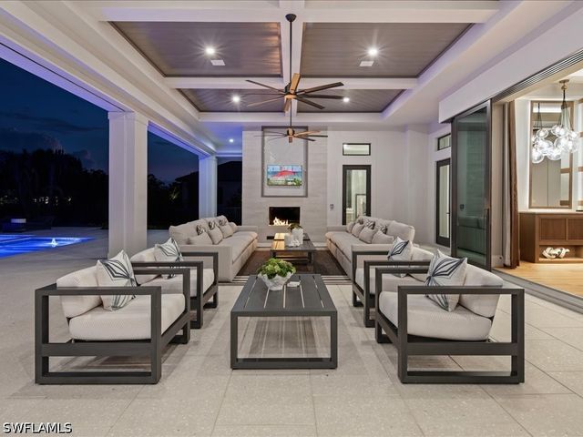 6446 Daniels RD, Naples, FL 34109